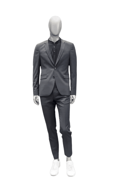 Radison wearing a wide hat